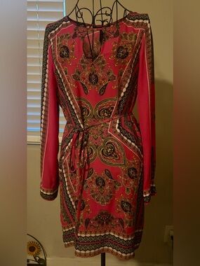 Women’s BCBG Maxazria Long-Sleeve Pink Paisley Dress